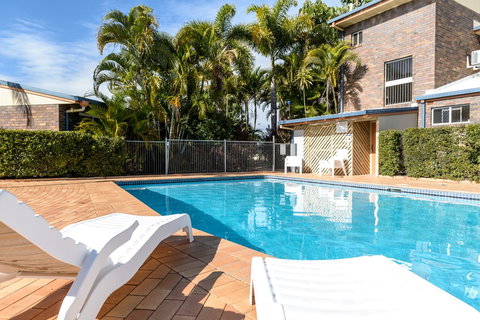 Smart Motels Bert Hinkler - Accommodation Burleigh 35