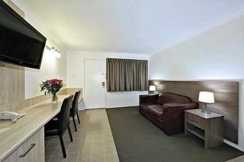 Smart Motels Bert Hinkler - Accommodation Burleigh 30
