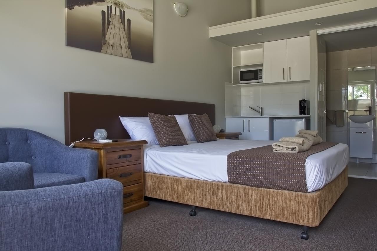 Dakabin QLD Accommodation Burleigh