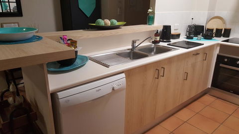 Jackies Holiday Apartment - Accommodation Burleigh 9