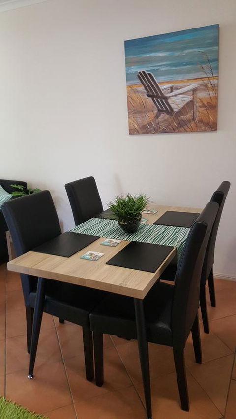 Jackies Holiday Apartment - Accommodation Burleigh 18