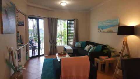 Jackies Holiday Apartment - Accommodation Burleigh 7