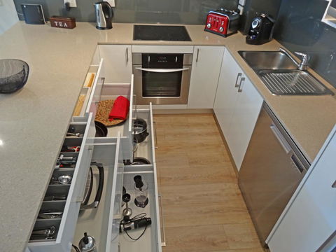 Waterfront Resort Villa With Buggy - Accommodation Burleigh 6