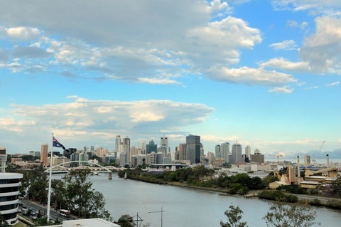 Central Cosmo Apartment Hotel - Accommodation Burleigh 22