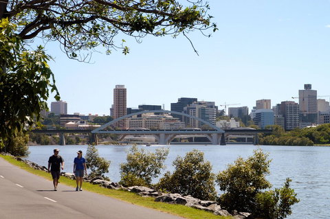 Central Cosmo Apartment Hotel - Accommodation Burleigh 8