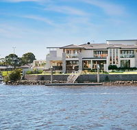 Riverfront Dream - Accommodation Burleigh