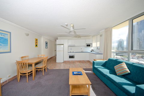 Chateau Beachside Resort - Accommodation Burleigh 15