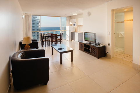 Chateau Beachside Resort - Accommodation Burleigh 17