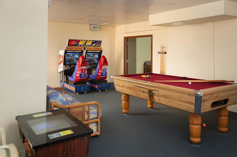 Chateau Beachside Resort - Accommodation Burleigh 7