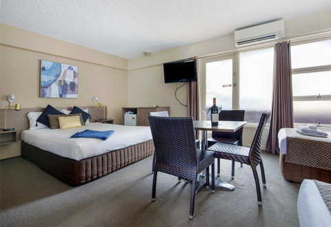 The Metropolitan Spring Hill - Accommodation Burleigh 22