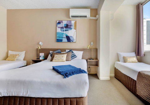 The Metropolitan Spring Hill - Accommodation Burleigh 14