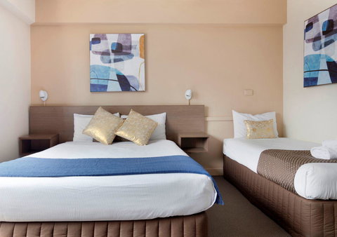 The Metropolitan Spring Hill - Accommodation Burleigh 17