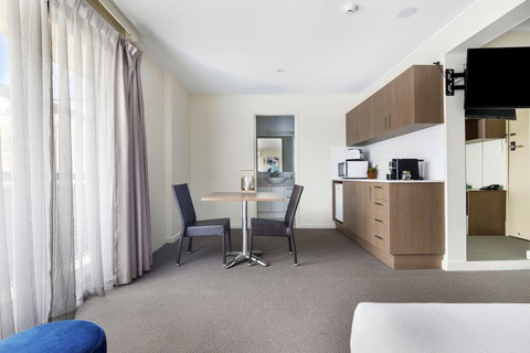 The Metropolitan Spring Hill - Accommodation Burleigh 12