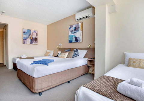 The Metropolitan Spring Hill - Accommodation Burleigh 15