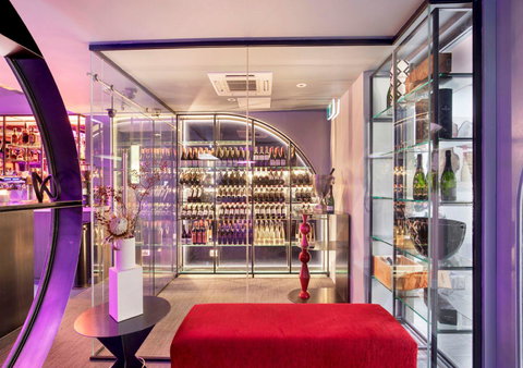 The Metropolitan Spring Hill - Accommodation Burleigh 35