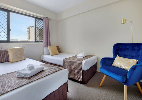 The Metropolitan Spring Hill - Accommodation Burleigh 13