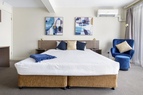 The Metropolitan Spring Hill - Accommodation Burleigh 25