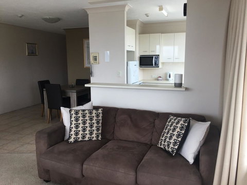 Burleigh Beach Tower - Accommodation Burleigh 1