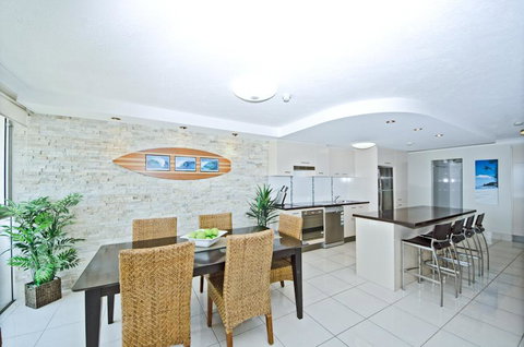 Burleigh Beach Tower - Accommodation Burleigh 14