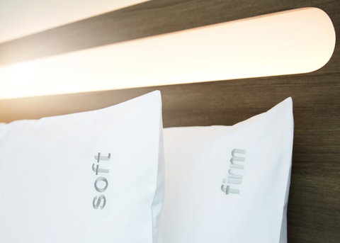 Holiday Inn Express Brisbane Central, An IHG Hotel - Accommodation Burleigh 14