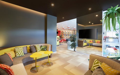 Holiday Inn Express Brisbane Central, An IHG Hotel - Accommodation Burleigh 11