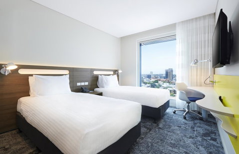 Holiday Inn Express Brisbane Central, An IHG Hotel - Accommodation Burleigh 17