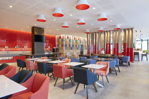 Holiday Inn Express Brisbane Central, An IHG Hotel - Accommodation Burleigh 24