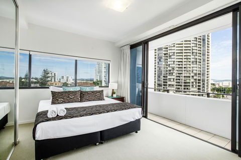 Ultra Broadbeach - Accommodation Burleigh 7