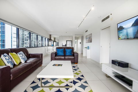 Ultra Broadbeach - Accommodation Burleigh 10