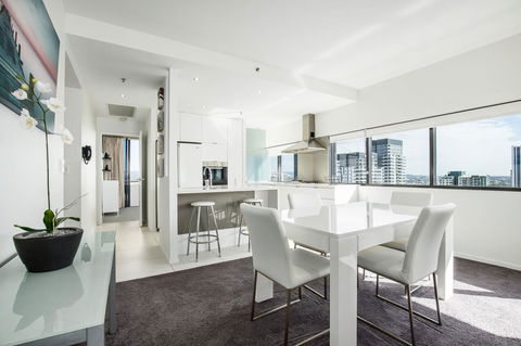 Ultra Broadbeach - Accommodation Burleigh 30