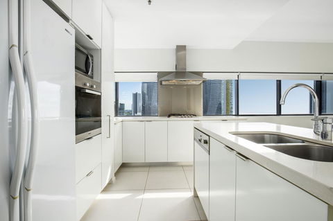 Ultra Broadbeach - Accommodation Burleigh 31