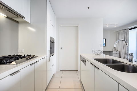 Ultra Broadbeach - Accommodation Burleigh 35