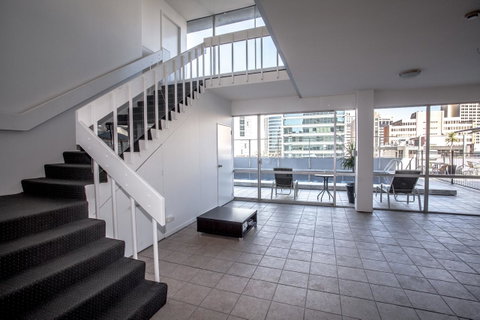 Ridge Apartment Hotel - Accommodation Burleigh 43