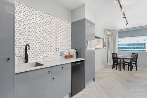 Ridge Apartment Hotel - Accommodation Burleigh 35