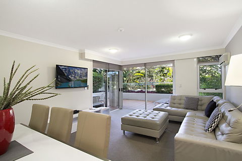 ULTIQA Burleigh Mediterranean Resort - Accommodation Burleigh 35