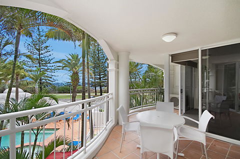 ULTIQA Burleigh Mediterranean Resort - Accommodation Burleigh 34