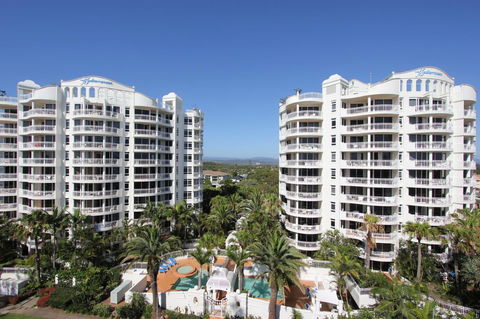 ULTIQA Burleigh Mediterranean Resort - Accommodation Burleigh 29