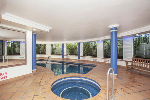 ULTIQA Burleigh Mediterranean Resort - Accommodation Burleigh 22