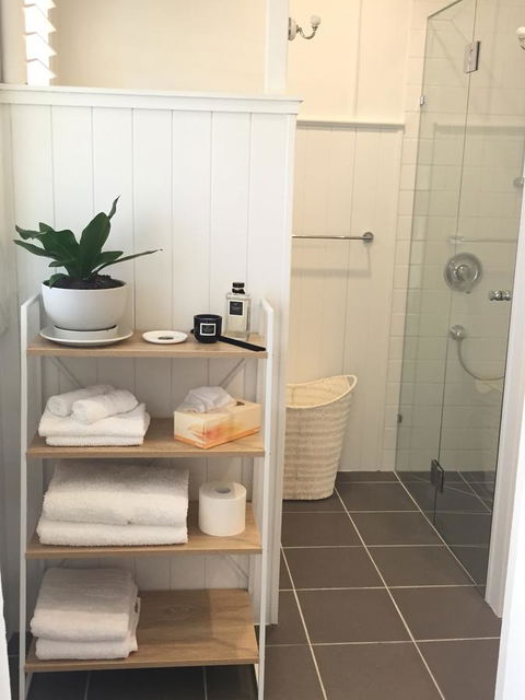 Halcyon On Bardon - Accommodation Burleigh 3
