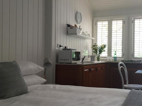 Halcyon On Bardon - Accommodation Burleigh 8