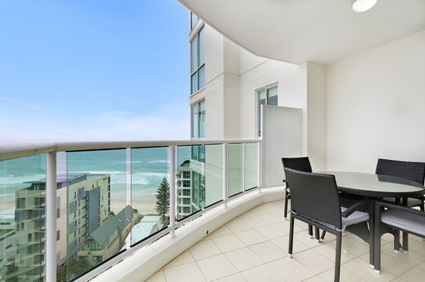 Pacific Views Resort - Accommodation Burleigh 34