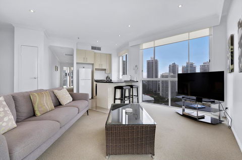 Pacific Views Resort - Accommodation Burleigh 27