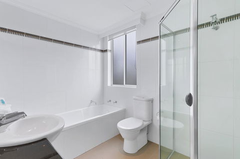 Pacific Views Resort - Accommodation Burleigh 22
