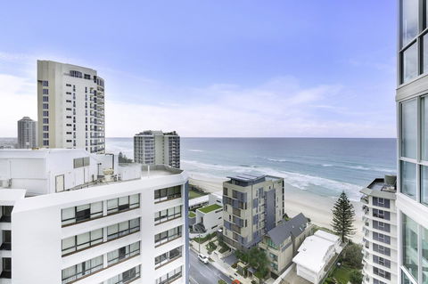 Pacific Views Resort - Accommodation Burleigh 10