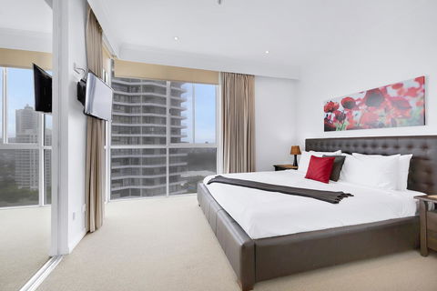 Pacific Views Resort - Accommodation Burleigh 32