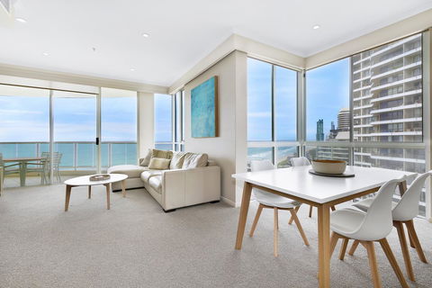 Pacific Views Resort - Accommodation Burleigh 1
