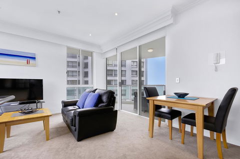 Pacific Views Resort - Accommodation Burleigh 20