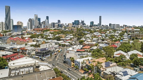 City Palms Brisbane - Accommodation Burleigh 11