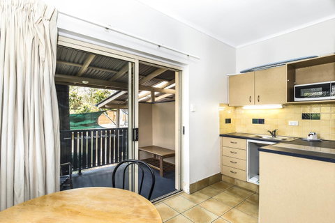 City Palms Brisbane - Accommodation Burleigh 27