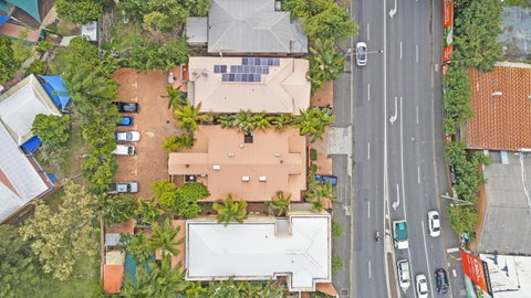 City Palms Brisbane - Accommodation Burleigh 30